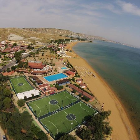 Hotel Villaggio Casarossa Crotone Exteriör bild